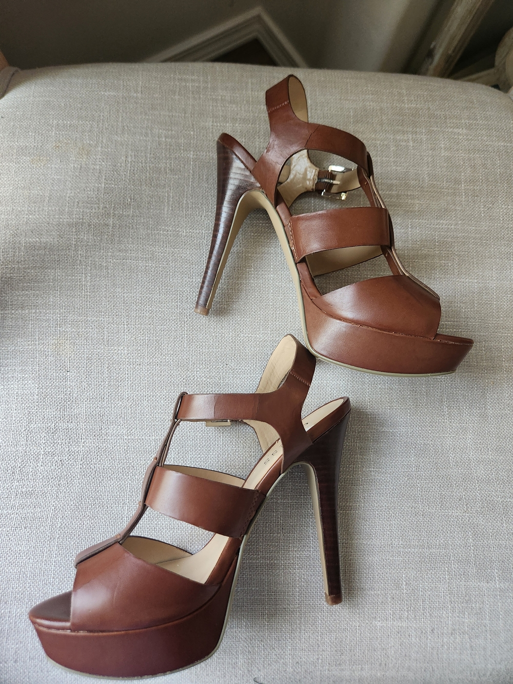 Guess Brown Strappy Platform High Heel Sandals 7.5 - Picture 16 of 16